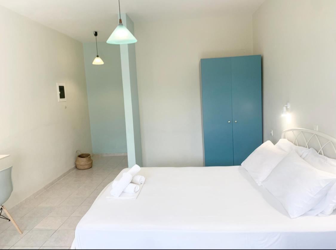Ilias Apartments Финикунда Екстериор снимка