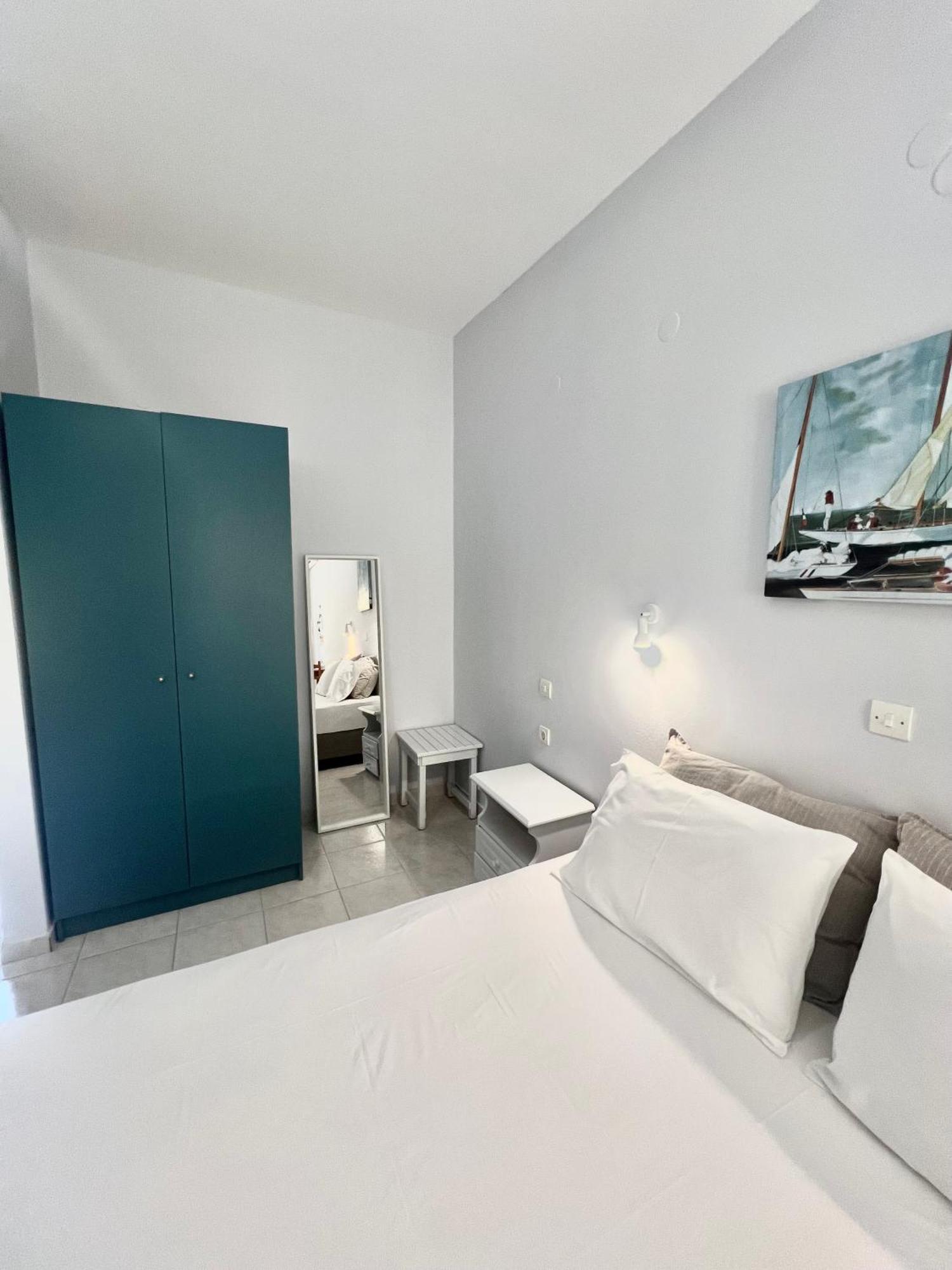 Ilias Apartments Финикунда Екстериор снимка